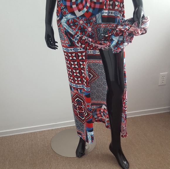 Love Dress With Beautiful Geo-Print Size M. (K) - Picture 3 of 6